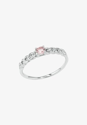 Bague en argent avec un design tressé, accentuée d'une pierre gemme ronde rose. Fini lisse et poli avec une apparence délicate.