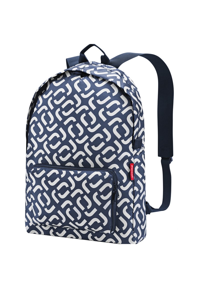 Marineblaue Rucksack mit einem weißen geometrischen Muster, ausgestattet mit einer vorderen Reißverschlusstasche und verstellbaren Trägern. Hergestellt aus robustem Stoff.
