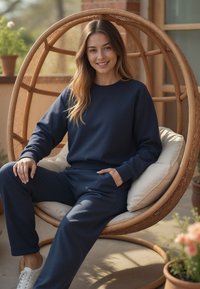 Vivisence SET - Tepláková souprava - dark blue