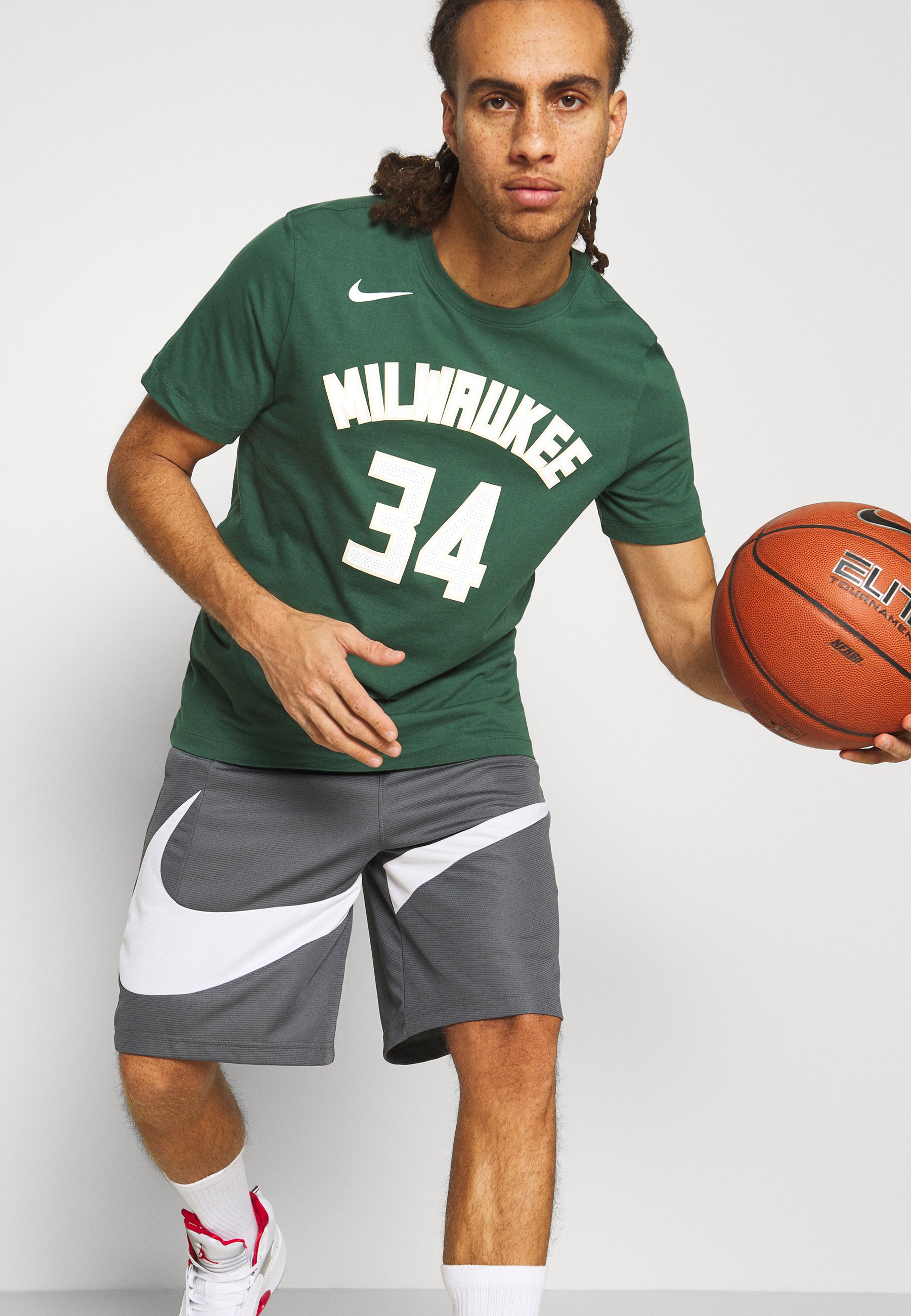 milwaukee bucks chuck taylors