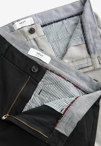 Next 2 PACK SLIM FIT STRETCH - Chino-püksid - black grey