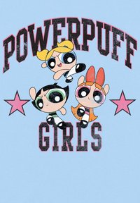 Světle modré tričko s třemi kreslenými postavičkami s nadměrnýma očima, obklopenými nápisem "POWERPUFF GIRLS" tučným černým písmem a růžovými hvězdami.