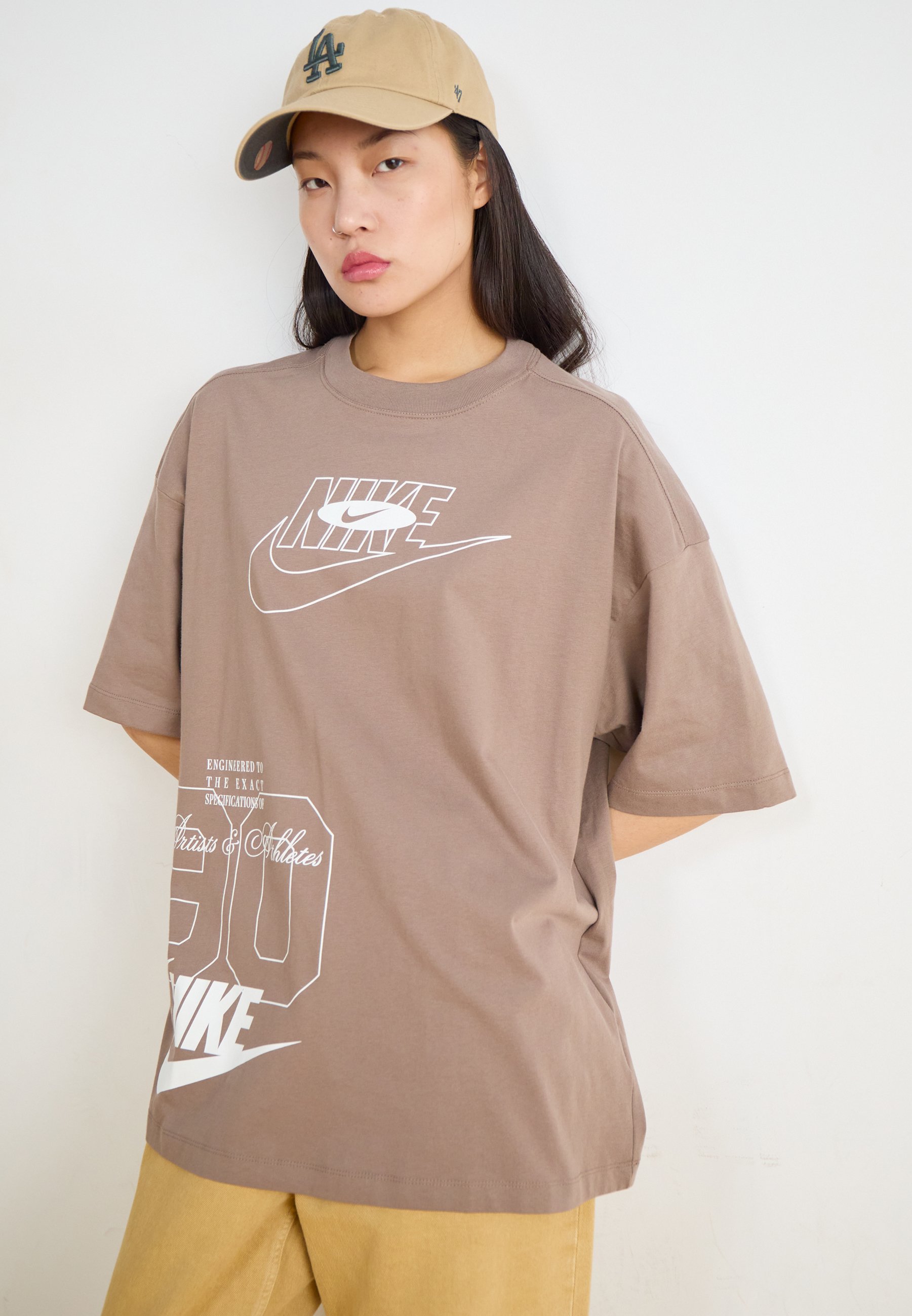 売れ筋商品|||ナイキ Tシャツ レディース トップス DANCE TEE - Print T-shirt - mink brown ナイキ レディース Tシャツ トップス DANCE TEE - Print T-shirt