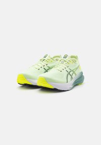 ASICS GEL-KAYANO 31 - Løpesko for vei - cool matcha/celadon
