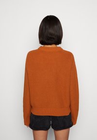 Minimum Sweter