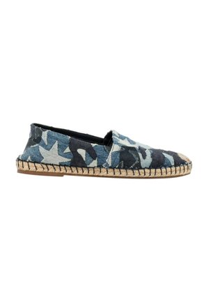 Slip-on espadrille sko med blåt og sort stjerne camouflage mønster og flettet jutesål.