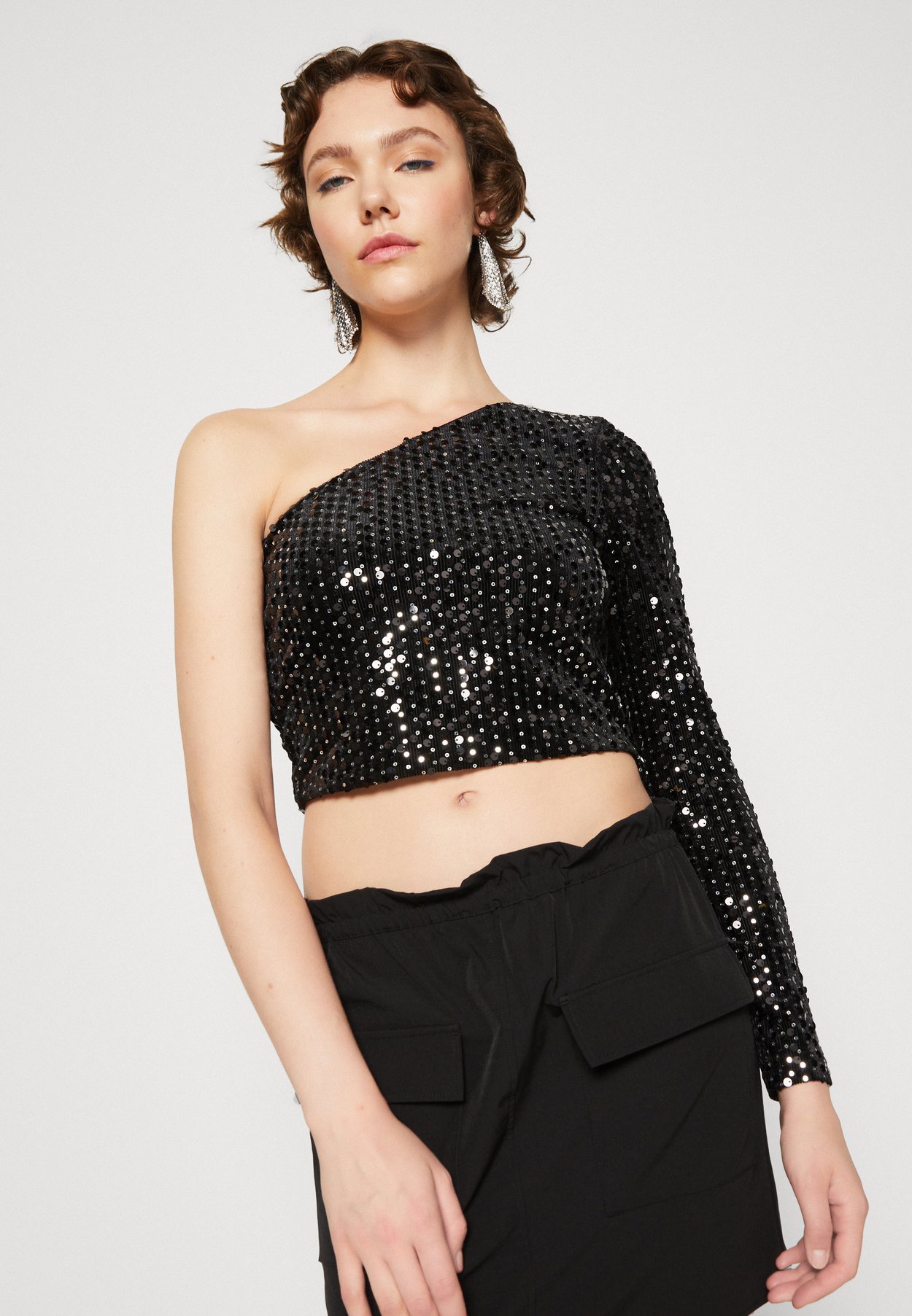 ONLLUCY ONESHOULDER