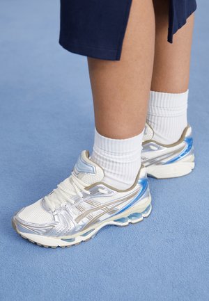 ASICS SportStyle, GEL KAYANO - Zapatillas - cream/pepper