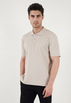 Lela & Buratti, LELA & BURATTI POLO T-SHIRT REGULAR FIT - Polo - beige