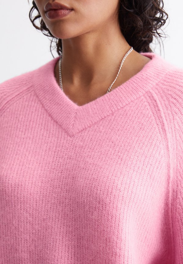 V-NECK RAGLAN - Jumper4