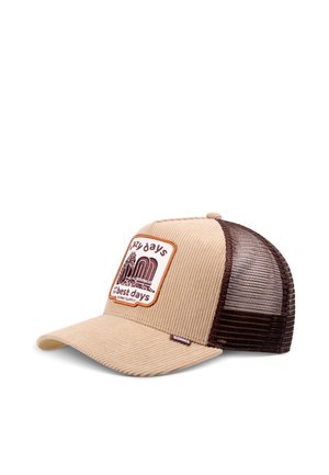 Casquette trucker en mesh beige et marron avec une visière incurvée et un écusson avant indiquant "Lazy days are the best days."