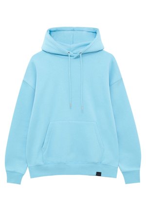 Sudadera con capucha azul claro tipo pulóver con bolsillo canguro delantero y capucha ajustable con cordón, mostrada sobre fondo blanco.