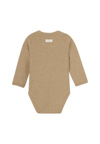 Bodysuit à manches longues pour bébé en tissu côtelé beige clair, avec un col rond et une petite étiquette au dos. Texture douce.