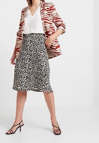 River Island Blazer - brown