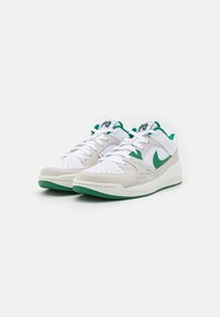 Jordan JORDAN STADIUM 90  - Športni copati - white/clover/sail/black