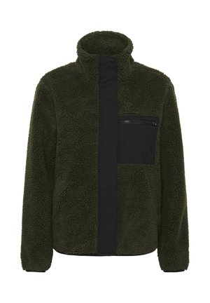 Olivgrüne Fleecejacke mit hohem Kragen, ausgestattet mit einer schwarzen Reißverschlusstasche auf der Brust und einem kontrastierenden schwarzen Stoffeinsatz. Weiches, strukturiertes Material.