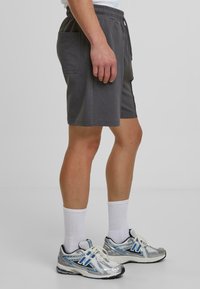 Urban Classics HEAVY PINTUCK TRACK  - Shorts - magnet