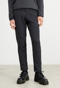 Calvin Klein Tygbyxor - mottled dark grey