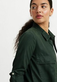 Levi's® DOREEN UTILITY  IN PATCHES 2 - Camicia - francis stripe tamel
