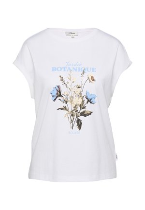 Weißes T-Shirt mit kurzen Ärmeln und botanischem Aufdruck mit blauen und beigen Blumen sowie den Texten "Jardin Botanique" und "s.Oliver" auf der Vorderseite.