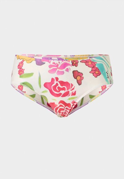 Bas de bikini blanc avec imprimé floral coloré comprenant des fleurs rouges, roses et violettes, et des feuilles vertes sur un tissu lisse.