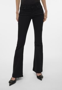 Vero Moda - VMSIGI FLARED JEANS  - Jeans bootcut - black denim Miniatyrbilde 1