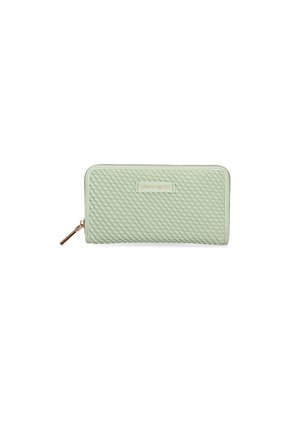 Portafoglio verde imbottito con chiusura a zip, caratterizzato da una texture liscia e una placca con logo minimalista al centro. Accentatura in hardware color oro.