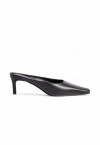Heeled mules - black