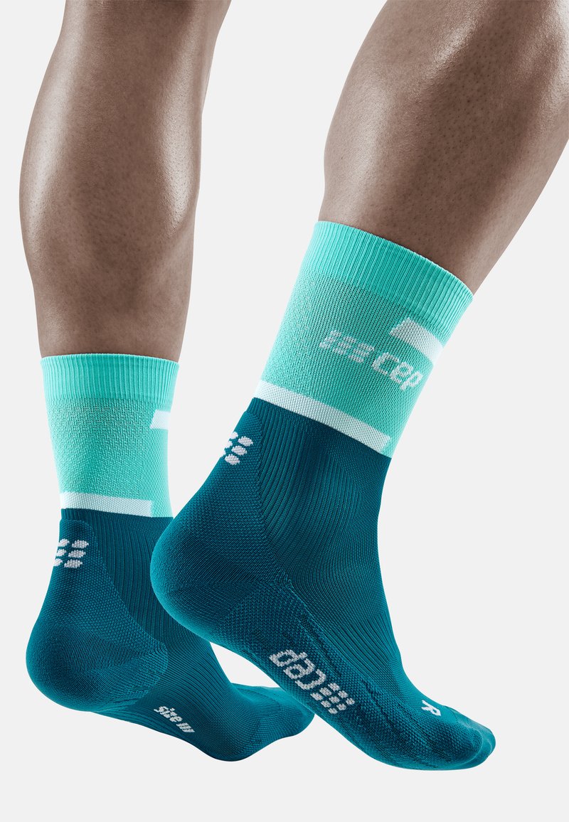 Herren Unterhosen | CEP COMPRESSION MID CUT SOCKS THE RUN Sportsocken ocean petrol/petrol - XK32996 Herren Unterhosen | CEP COMPRESSION MID CUT SOCKS THE RUN Sportsocken ocean petrol/petrol - XK32996