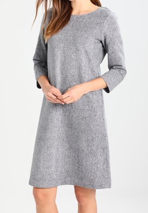 Sukienka z dżerseju