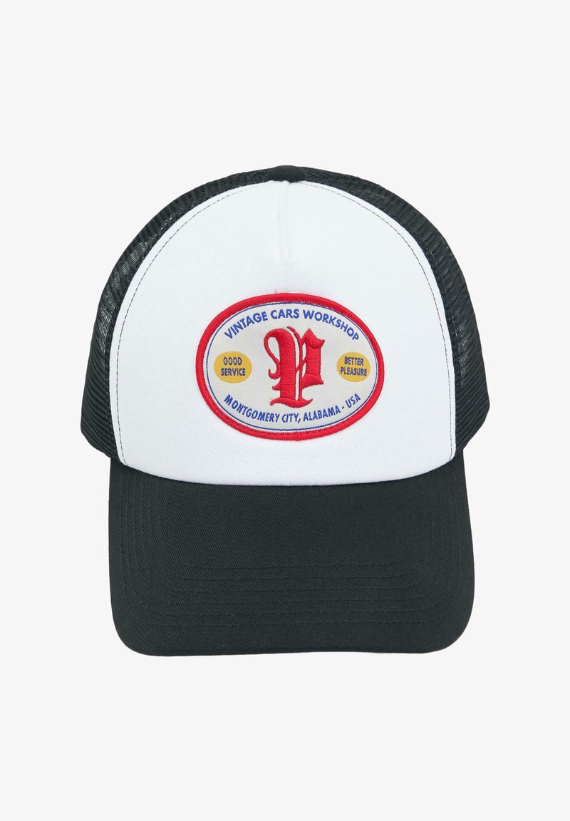 Casquette de camionneur en noir et blanc avec un écusson ovale bordé de rouge portant l'inscription "Atelier de voitures vintage, Montgomery City, Alabama - États-Unis."
