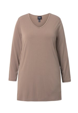 Langærmet V-hals top i taupe. Lavet af blødt stof med en glat overflade. Har en lige pasform og et enkelt design uden mønstre.