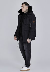 SIKSILK Zimná bunda - black