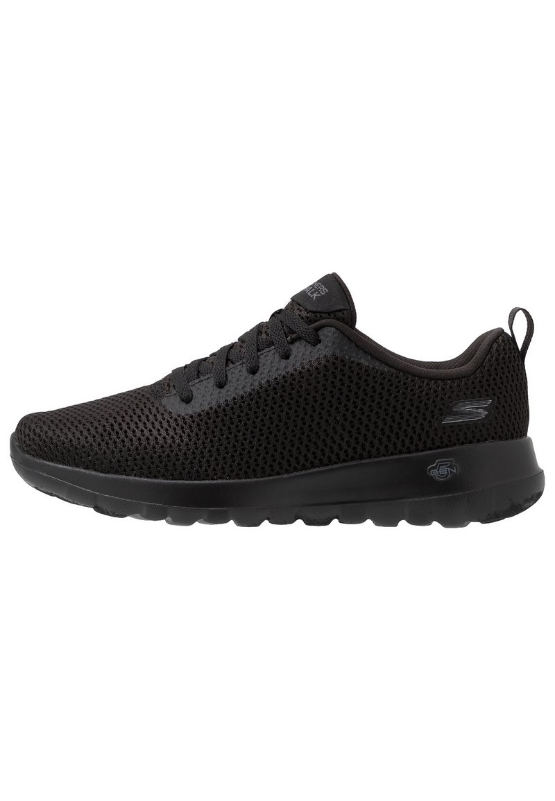 Sorte sporty sko lavet af mesh, med rund tå, snørebåndsdesign og blød gummisål med et struktureret mønster.