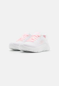 Skechers Performance GO WALK FLEX BUNGEE biały