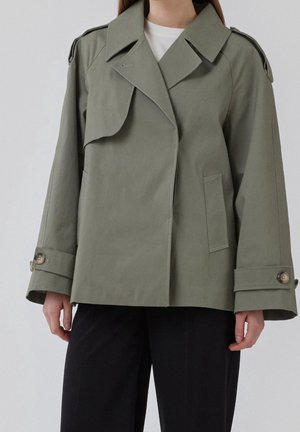 Chaqueta fina - green