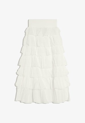 Weißer, mehrlagiger Volant-Midirock mit breitem Bund, der durch geschichtete Stoffpaneele eine strukturierte Volumenwirkung erzeugt.