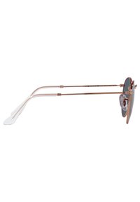 Occhiali da sole rotondi in metallo con montatura color oro rosa e lenti scure. Presentano aste sottili e naselli, con un design elegante e minimal.
