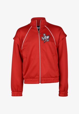 Červená zipová bunda vyrobená z hladkého materiálu, s bílým lemováním, elastickými manžetami a vyšitým logem na levé části hrudi.