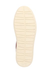 Rote Schuhsohle mit strukturiertem Gummidesign, das ein Zickzackmuster und ein geprägtes Logo in der Nähe der Ferse aufweist. Größe angegeben als 37.