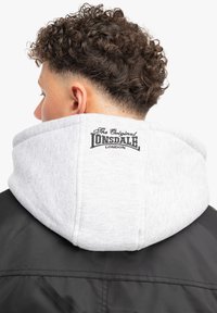 Lonsdale MIT KAPUZE CLIFTON ALL SEASONS - Bomberjakke - black