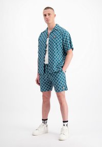 Black Bananas Shorts - green