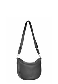 Sac à bandoulière en cuir noir avec une forme incurvée, une sangle réglable et des accessoires argentés. Surface texturée et fermeture éclair supérieure.