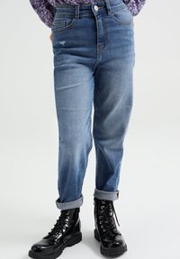 WE Fashion BLUE RIDGE - Straight leg -farkut - blue