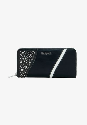 Portefeuille en cuir noir avec fermeture éclair, présentant des accents blancs et des clous en argent disposés en motif à pois d'un côté.