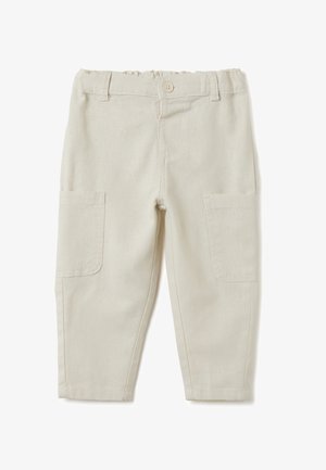 Beige katoenen cargo-broek met elastische tailleband, voorzien van twee zijzakken en een knoopsluiting aan de voorkant. Glad textuur, rechte pijp.