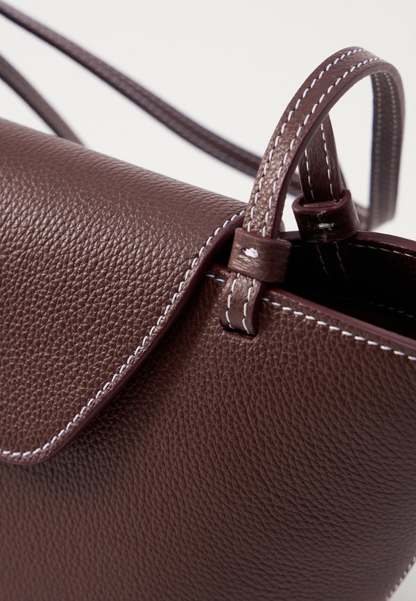 COURRIER  - Handbag4