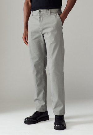 Next REGULAR FIT STRAIGHT LEG STRETCH - Chino stiliaus kelnės - grey
