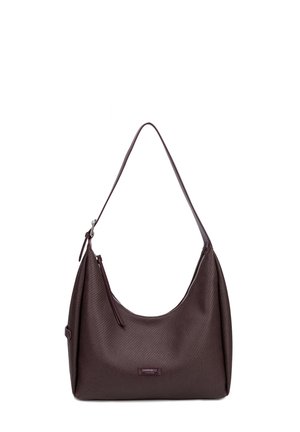 Borsa a tracolla in pelle marrone scuro testurizzata con chiusura a zip e tracolla singola, etichetta del marchio al centro davanti.
