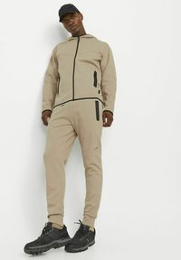 Jack & Jones JPSTWILL JJFUSION  - Træningsbukser - crockery